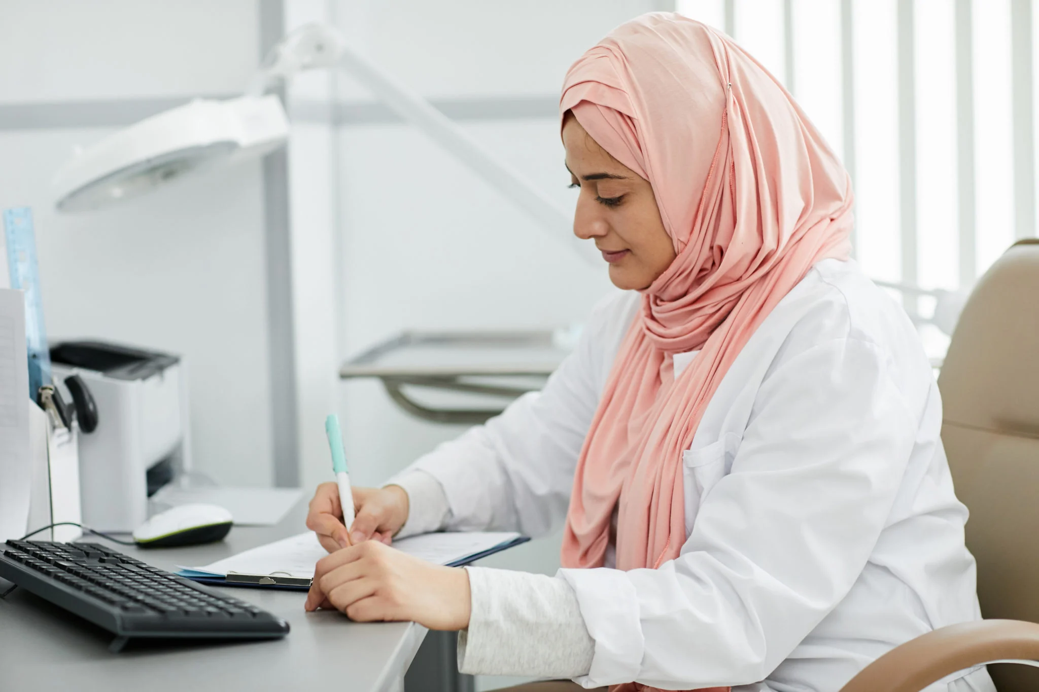 medical insurance jobs in uae